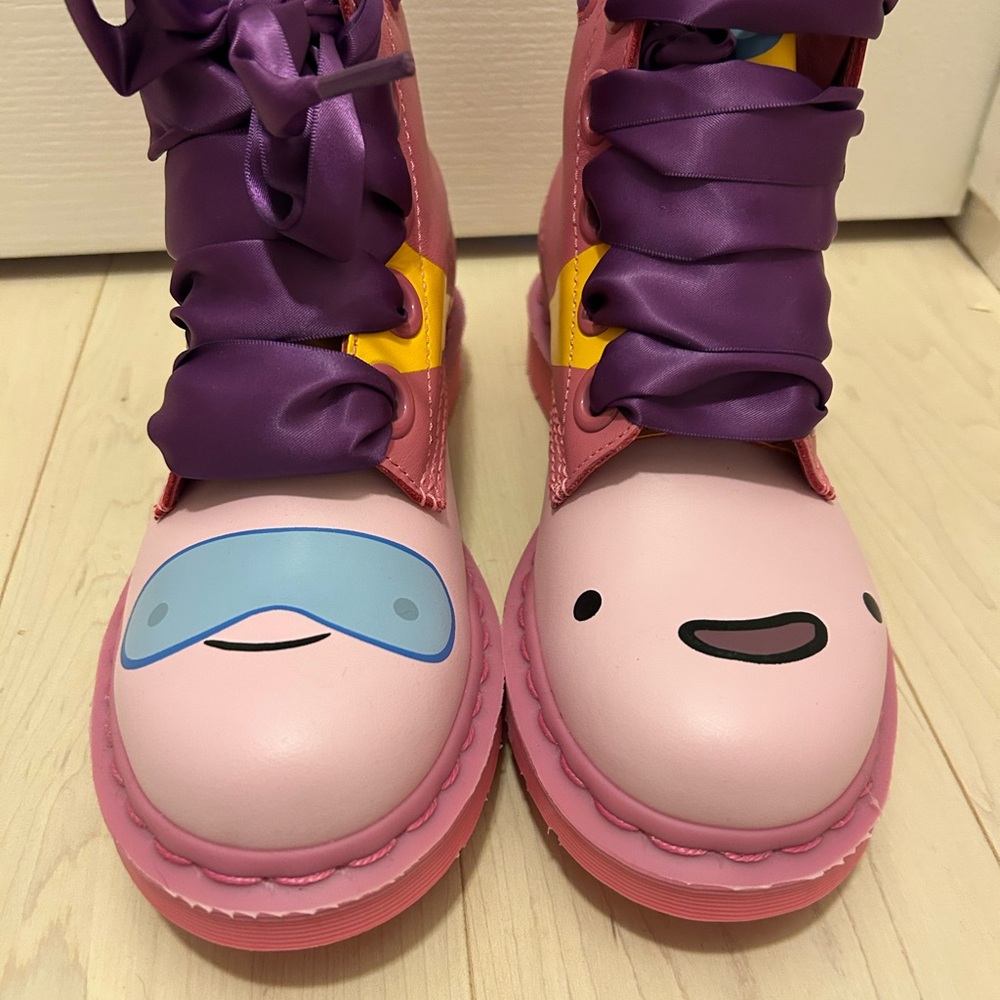 SUPER RARE Dr. Martens Adventure Time Bonnibel Pink & Purple Cartoon Face Boots